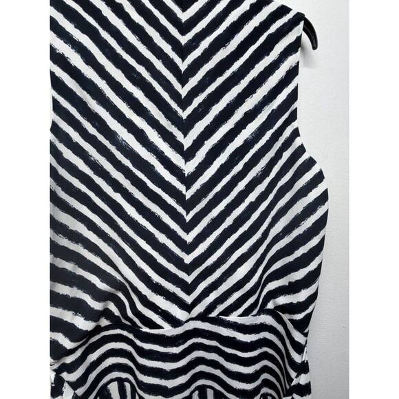 Armani Exchange Women's Wrap Visitar › Stripe Printed Maxi Dress V Neck 10 - Picture 14 of 16